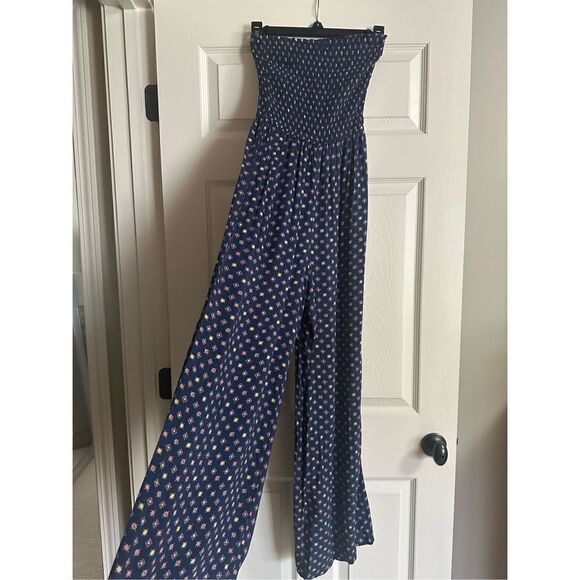 Hollister smocked, sleeveless wide leg jumpsuit - Picture 1 of 7